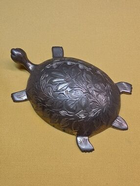 Vintage Hand-Etched Solid Brass Turtle Figurine / Paperweight ▪︎ Made in India